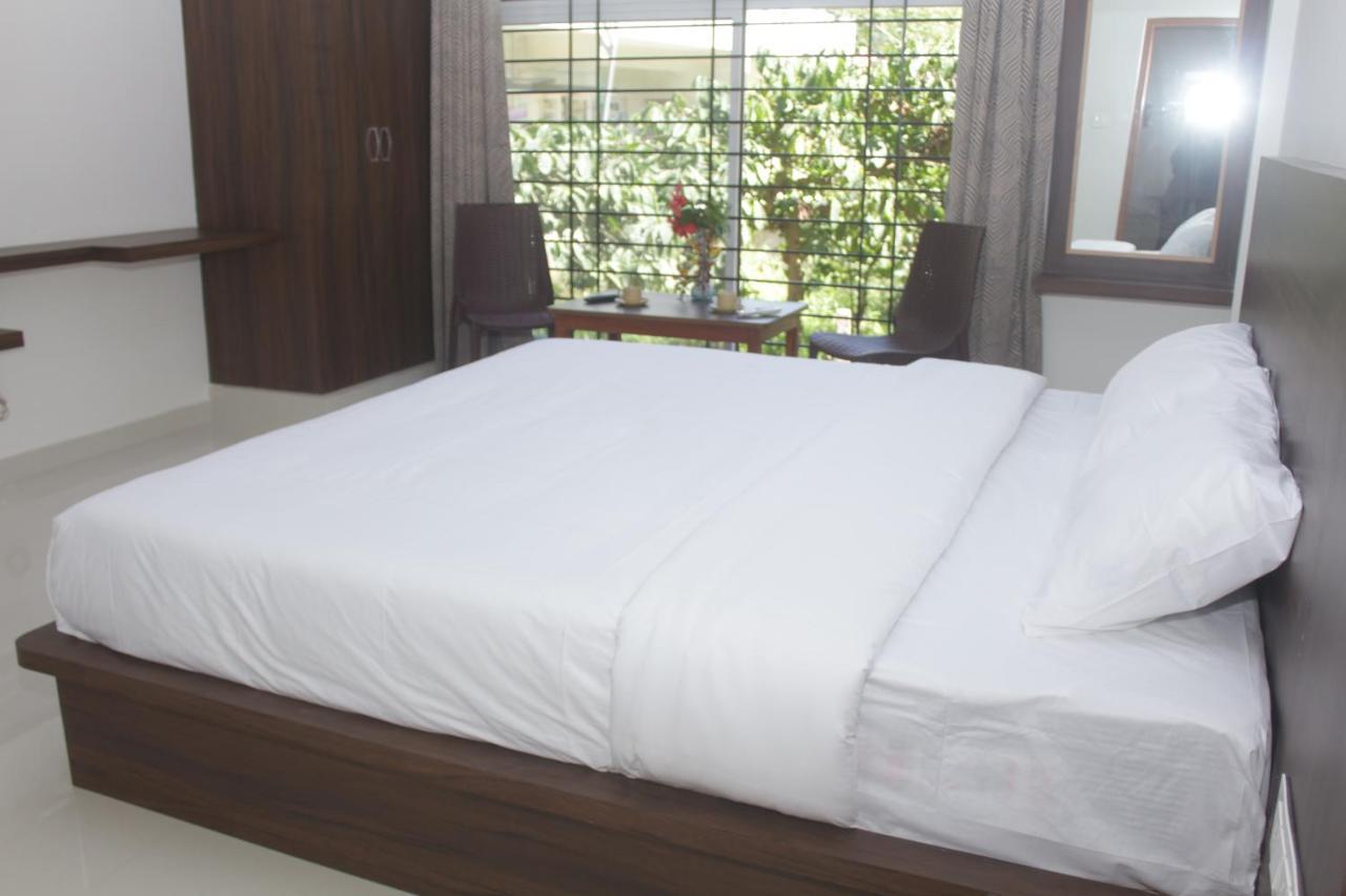 Grand Misty Heaven Vila Madikeri Exterior foto