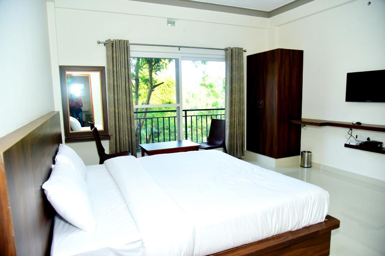 Grand Misty Heaven Vila Madikeri Exterior foto